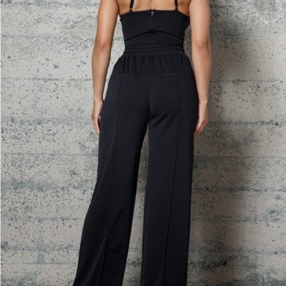 Ladies Black Set - Sweetheart Neckline Bodysuit and Pants (S M L) - Picture 2 of 2